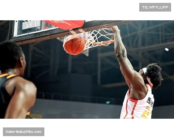 深圳王浩然成奇兵贡献22分 年轻球员成长丰富球队战术 深圳王浩然成奇兵贡献22分 年轻球员成长丰富球队战术