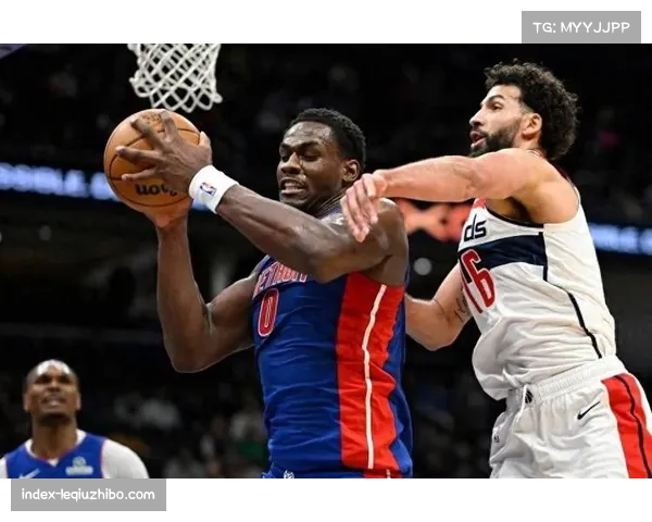 詹金斯在坎宁安伤停期间担重任 活塞新援关键时刻表现稳定可靠 詹金斯在坎宁安伤停期间担重任 活塞新援关键时刻表现稳定可靠